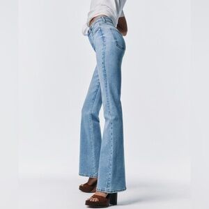 - NWT - ZARA Flare Jeans with a high waist